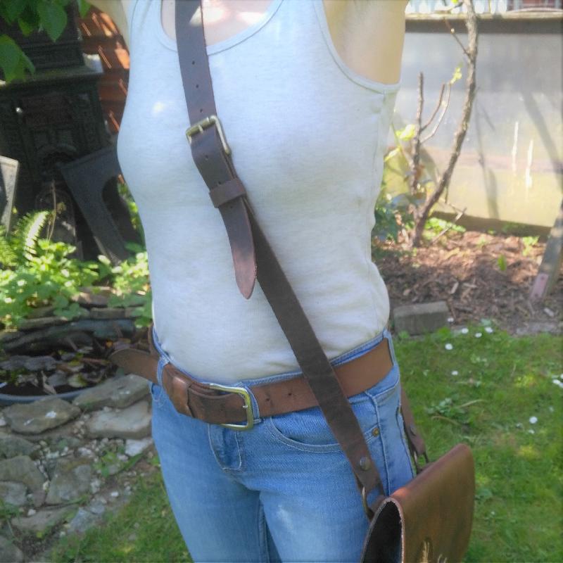 Celtic Leather Craft Shoulder Bag Triangle Knot Shoulder Bag